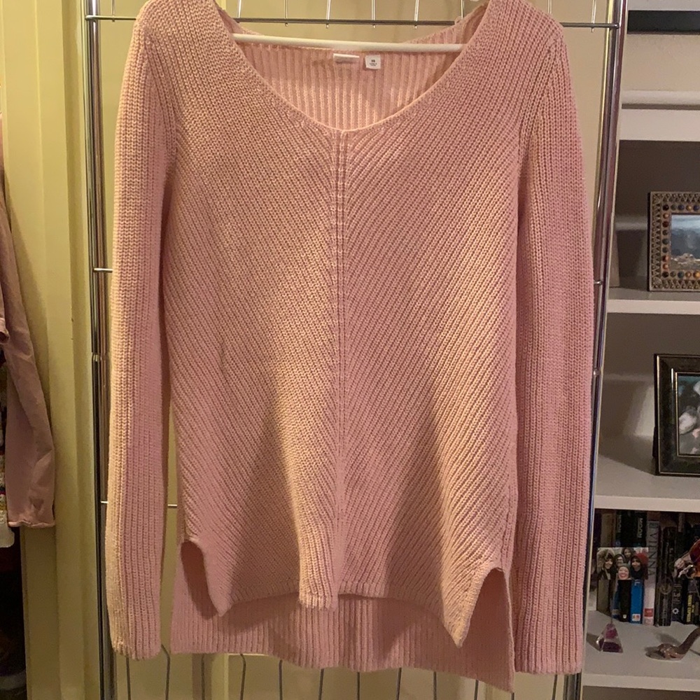 Light pink Gap sweater